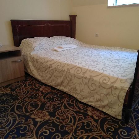 Gem Hostel Ереван Экстерьер фото